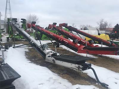 Universal 1537 FIELD LOADER TD