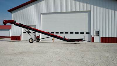 Universal 1535 FIELD LOADER TD