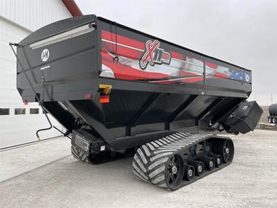 J&M 1132 Grain Cart