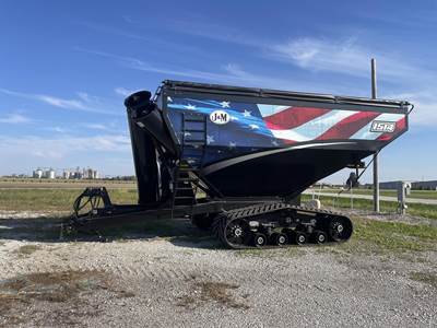 J&M 1514 Grain Cart