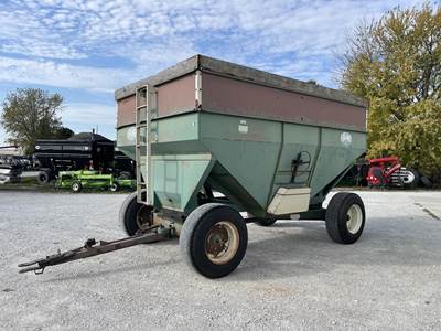 J&M 500SD Gravity Wagon