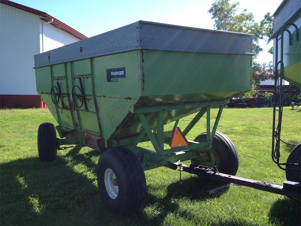 Parker 4000 Gravity Wagon For Sale Zearing, IA 9153537