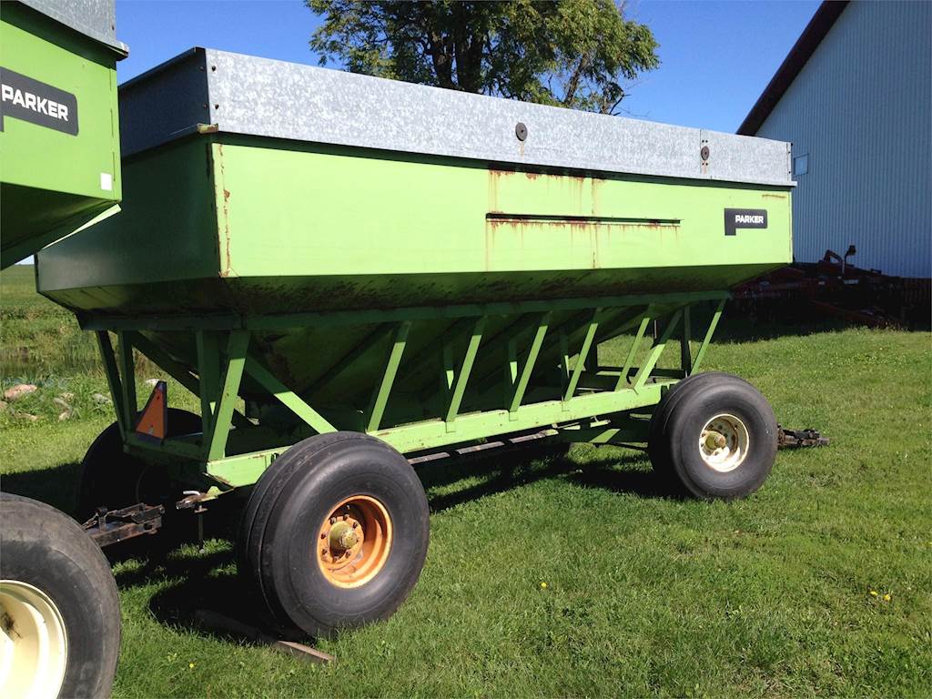 Parker 4000 Gravity Wagon For Sale Zearing, IA 9153537