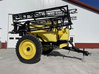 FAST 9613N Pull-Type Sprayer