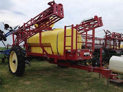 GREGSON HT1000D Pull-Type Sprayer