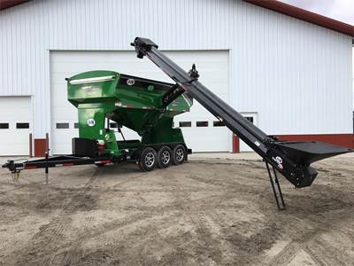 J&M LC390 Seed Tender