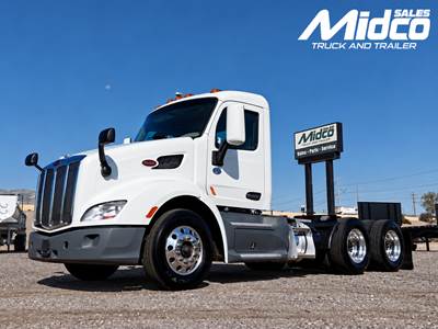 2021 Peterbilt 579 Day Cab Truck, Used, Automatic, Automated, 450-449 HP, Used, Arizona