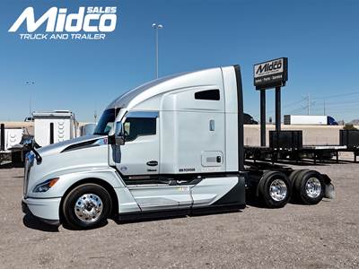2023 Kenworth T680 Sleeper Semi Truck, Used, Arizona, Tandem, Manual, 450-499 HP, Diesel, Double Bunk, Raised Roof