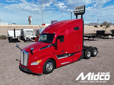 2023 Kenworth T680 Sleeper Semi Truck, Used, Arizona, Tandem, Automatic, Automated, 400-449 HP, red