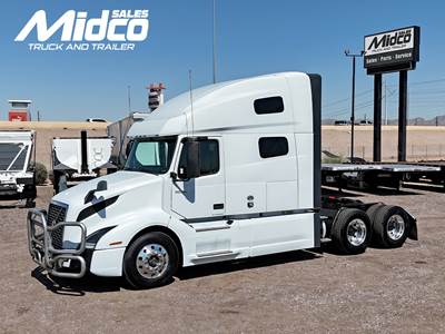 2020 Volvo VNL64T760 Sleeper Semi Truck, Used, Arizona, Tandem, Automatic, Automated, 450-499 HP, White