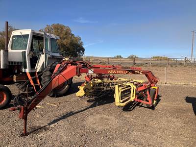 New Holland 216 Hay Rake
