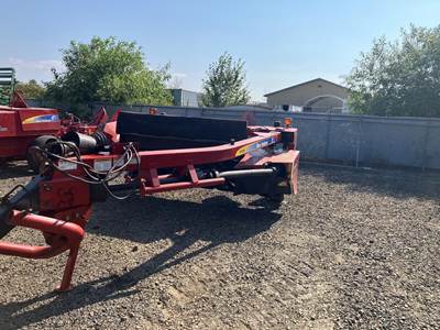 New Holland H7230 Pull-Type Mower Conditioner/Windrower