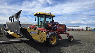 New Holland H8080 Self-Propelled Mower Conditioner/Windrower