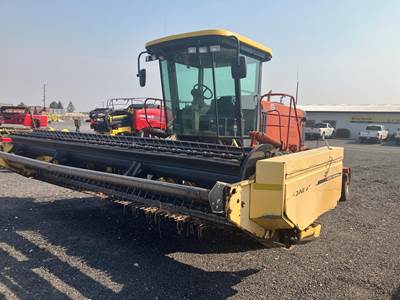 New Holland HW320 Mower Conditioner