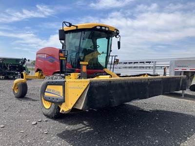 New Holland SPEEDROWER 260 PLUS Self-Propelled Mower Conditioner/Windrower
