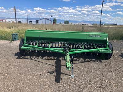John Deere 450 Drill
