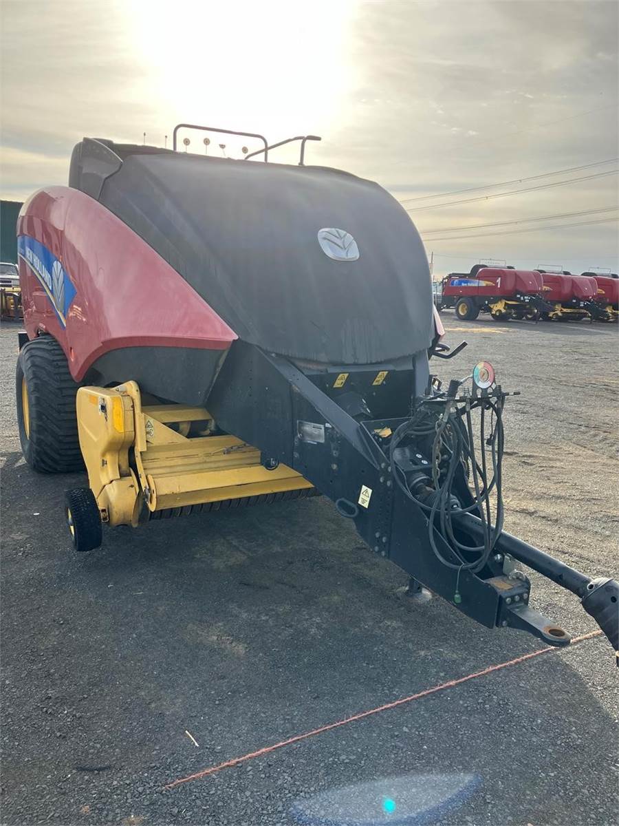 2015 New Holland BIG BALER 340S Square Baler For Sale Hermiston, OR
