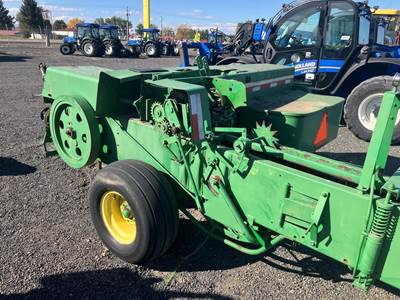 John Deere 468 Small Square Baler