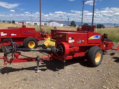 New Holland BC5080 Square Hay Baler