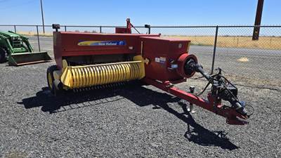 New Holland BC5080 Small Square Baler