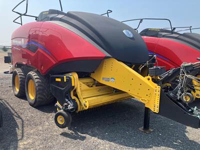 New Holland BIG BALER 340 PLUS S Square Hay Baler