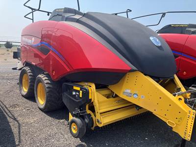 New Holland BIG BALER 340 PLUS S Square Hay Baler