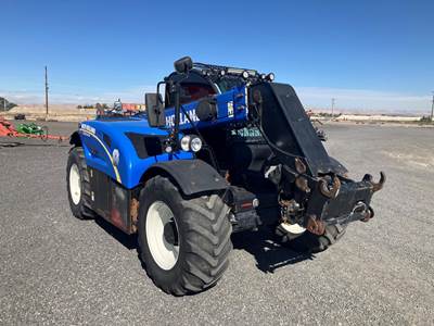 New Holland TH7.42 ELITE Telehandler - 9259lb Capacity, 23ft Lift Height