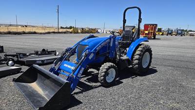 New Holland BOOMER 35 Tractor