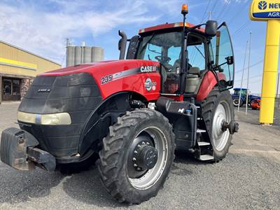 Case IH Magnum 235 Tractor
