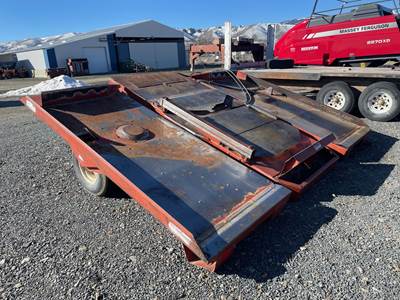 Hesston 4920 Bale Accumulator