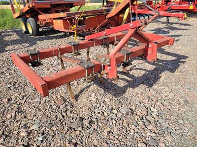 Case IH 5600 Chisel Plow