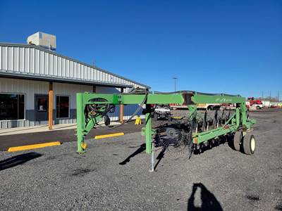 CIRCLE C GOLDEN EAGLE 1600 Hay Rake