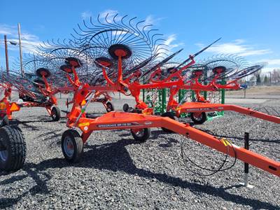 Kuhn SR112GII Hay Rake