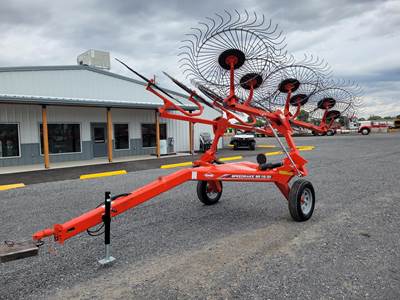 Kuhn SR112GII Hay Rake