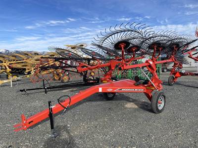 Kuhn SR112GII Hay Rake