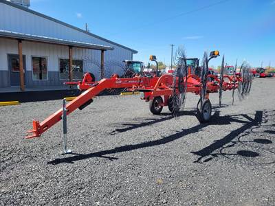 Kuhn SR314 Hay Rake