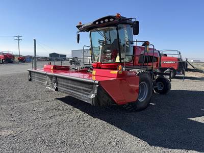 Massey Ferguson WR265 Self-Propelled Mower Conditioner/Windrower