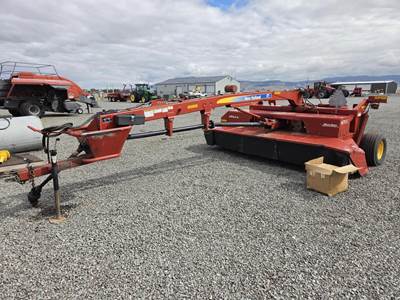 New Holland H7550 Pull-Type Mower Conditioner/Windrower