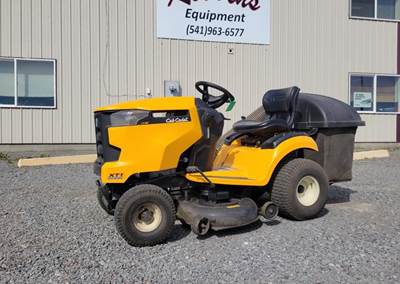 Cub Cadet XT1 LT42 Riding Lawn Mower