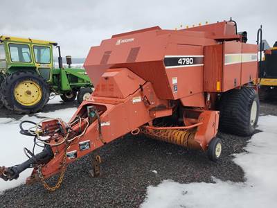 Hesston 4790 Square Baler
