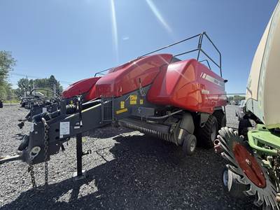 Massey Ferguson 2270XD Square Hay Baler