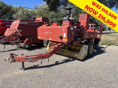 New Holland BB900 Square Baler