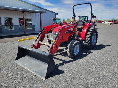 Massey Ferguson 1835M Tractor