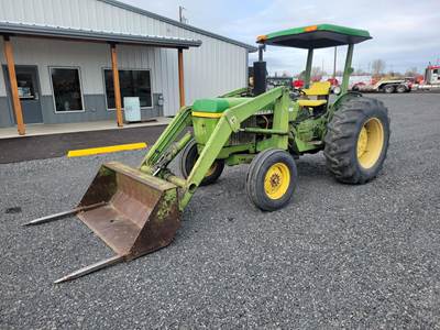 John Deere 2240 Tractor