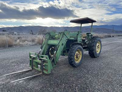 John Deere 2750 Tractor