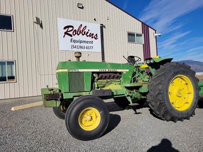 John Deere 2840 Tractor