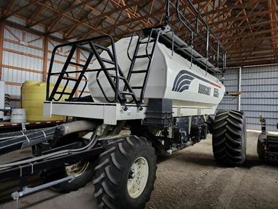Bourgault 3320-40 Seeder