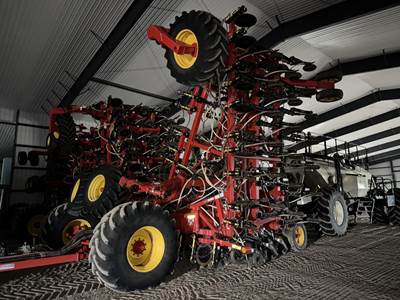 Bourgault 3320-86 Seeder