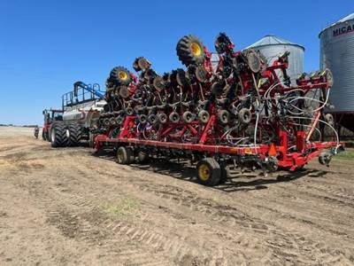 Bourgault 3420-80 Seeder