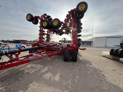 Bourgault 3725QDA Seeder